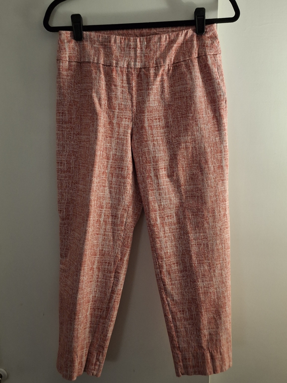 Ava & Grace Women's Red-White Textured Cropped Pull-On Pants